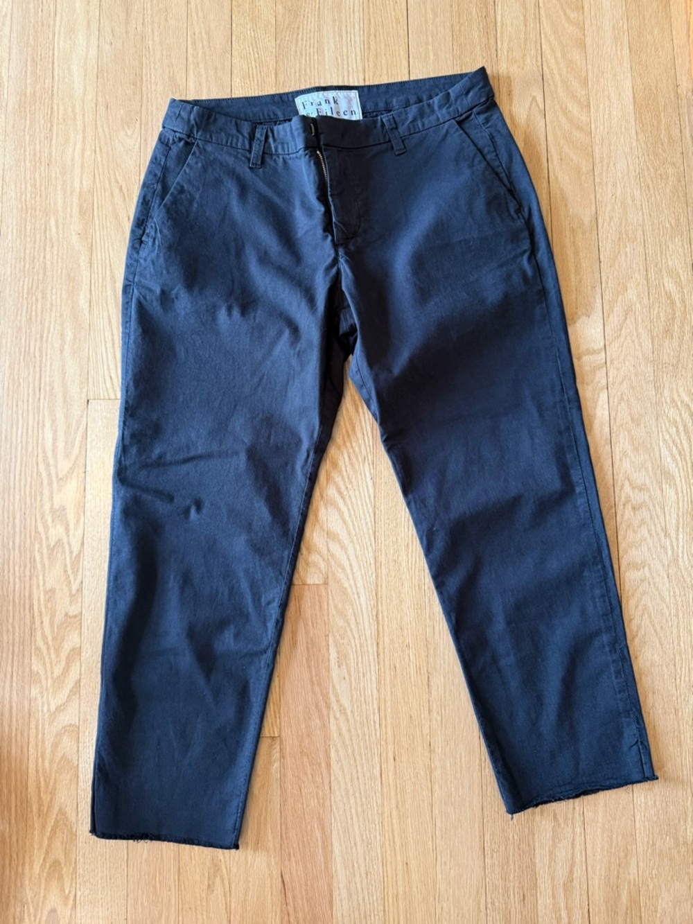Frank & Eileen Women’s charcoal grey Chino Pants